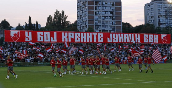 Oko 2.000 "Delija" na treningu Zvezde pred Salcburg!