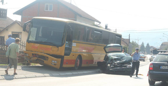 Povrijeđeni žena, muškarac i dijete 