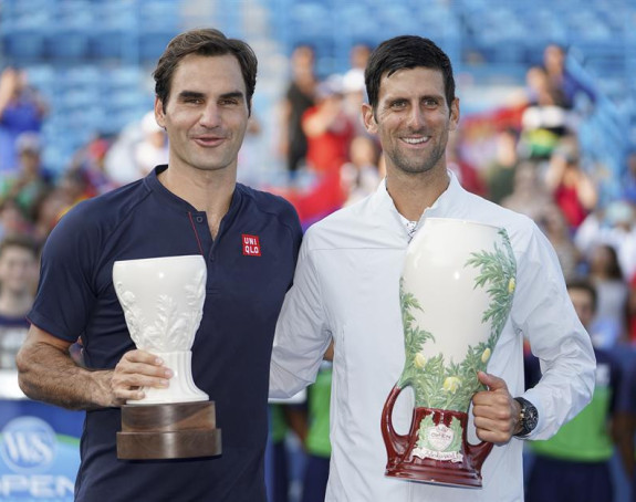 Federer: Novak je veliki šampion, pričajmo o njemu!