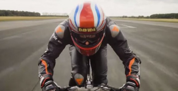 Video: Britanac vozio bicikl 280 km/h!