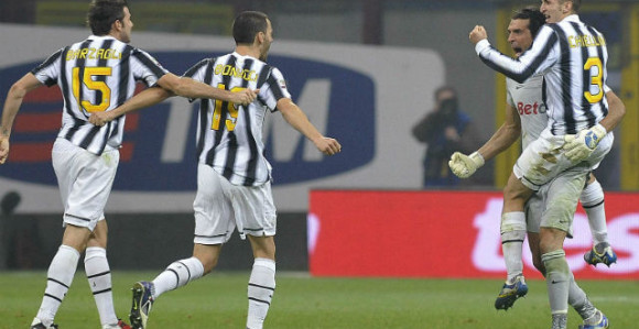 Juve mijenja sistem: Raspada se najpoznatija defanzivna trojka u Evropi!