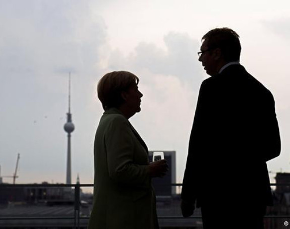 Pad Merkelove i promjena odnosa prema Srbiji?