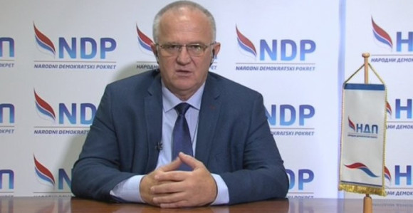 Не можемо се играти законом