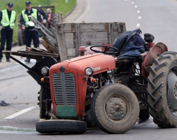 Djevojčicu ubio traktor 