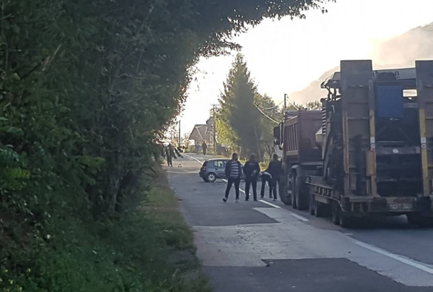 Тежак судар код Братунца, четири лица повријеђена