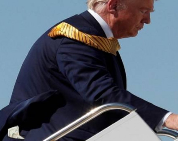 Доналду Трампу испадали долари из задњег џепа