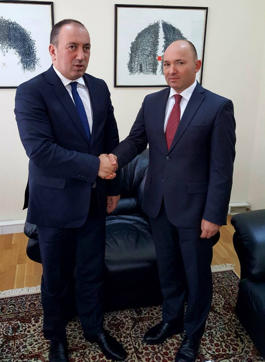 Crnadak o saradnji sa Pameromi