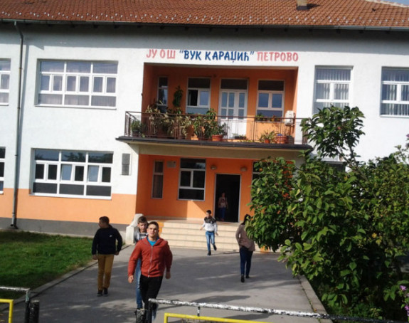 Povratak u školu, ali nema plata 