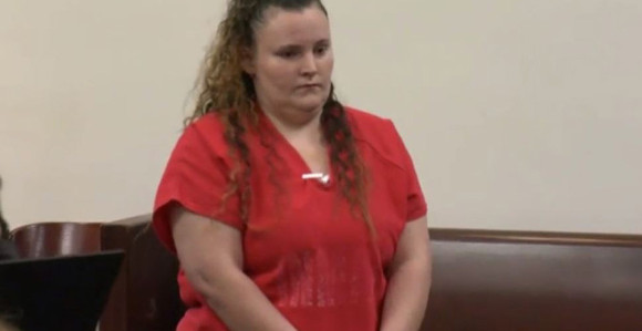 Дадиља из пакла: Чувала дјечака, па му родила сина 