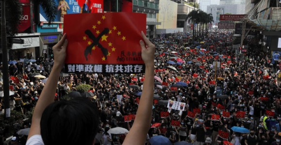 Хонг Конг: Нови сукоб полиције и демонстраната 