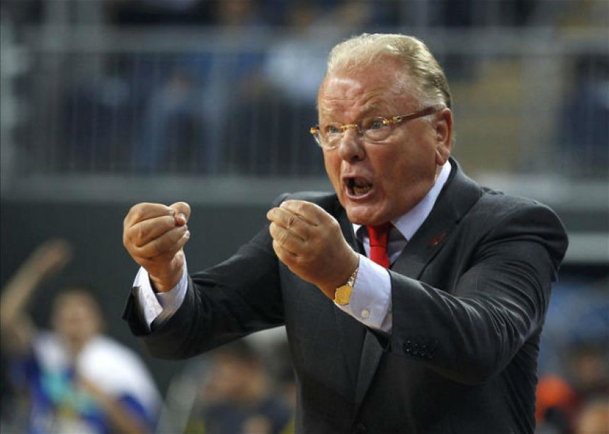 ЕЛ: Е, то је Ефес који Дуда воли!