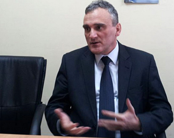 Gradiška: Adžić poziva na kršenje zakona