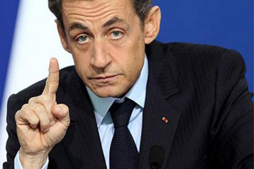 Саркози није успио да прође у други круг
