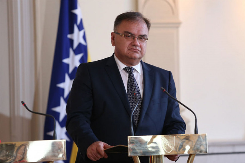 Bakir verbalno podržava stavove