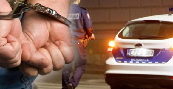 Pijani suvozač napao policajca