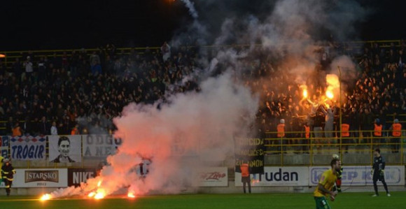 Видео: Хајдук "пунио", Торцида дивљала!