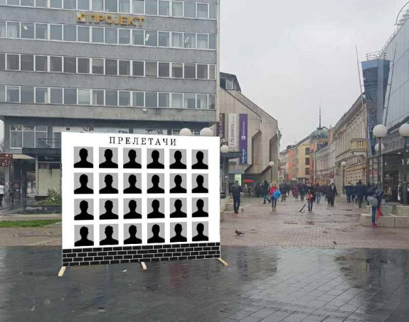 Oglasna tabla sa "preletačima"