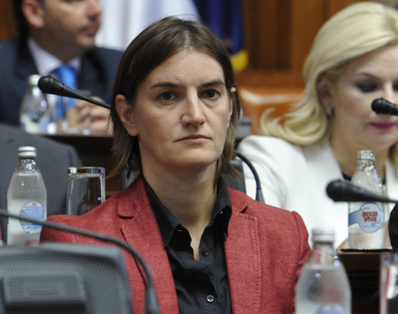 Brnabić: Srbiji ne tražiti da bira