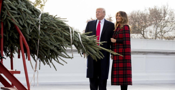Tramp i Melanija dočekali jelku