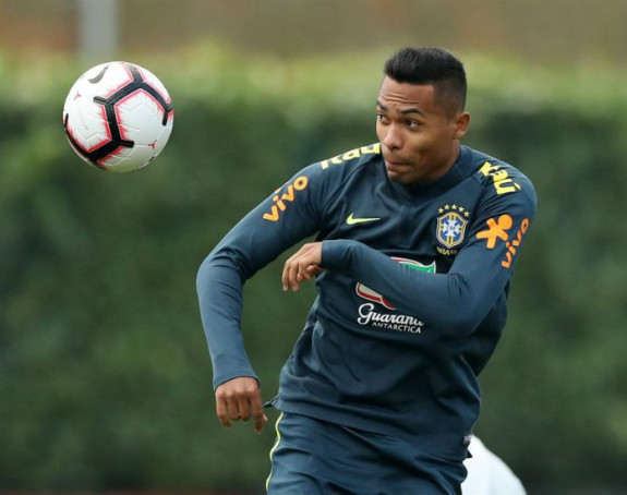 Aleks Sandro zagolicao maštu Čelsiju i Junajtedu!