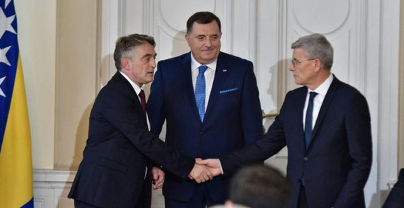 Dogovor u BiH sporedna vijest u BG, a glavna u ZG