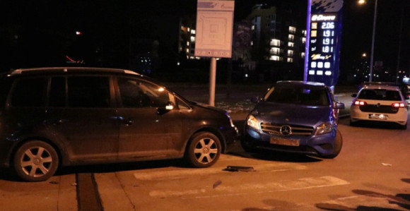 Sletio automobil, povrijeđeno dvoje