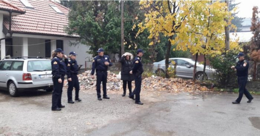 Petkovići neće napustiti stan