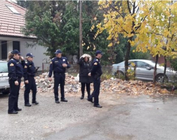 Petkovići neće napustiti stan