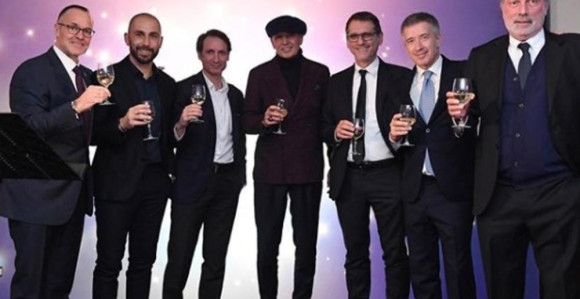 Mihajlović se pojavio na Božićnoj proslavi Bolonje i rasplakao sve