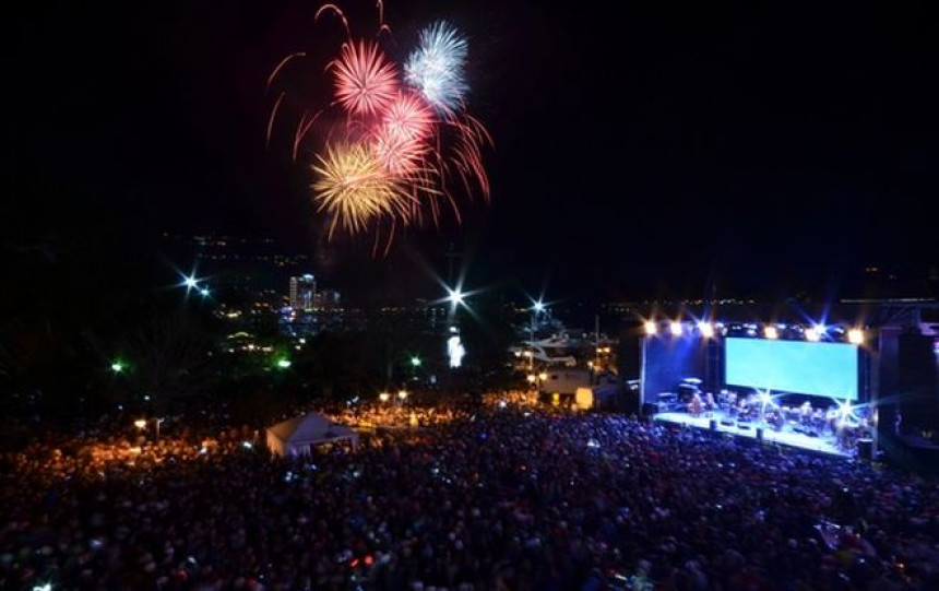 Čola, Ceca, Hari i Seve u Novu godinu na "pjenu od mora"