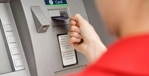 Банке приморане да искључују банкомате ноћу