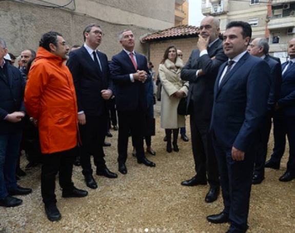Aleksandar Vučić obišao je jutros Drač