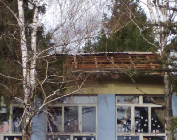Banjaluka: Jak vjetar uništio krov na školi