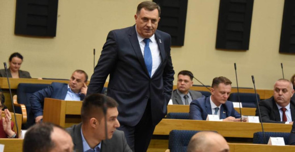 Skupština raspravlja o lažnom NATO dokumentu - original već odavno stigao u Brisel?!