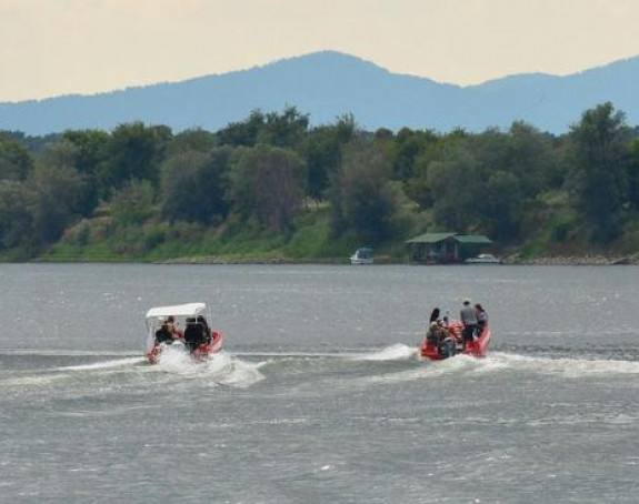 Prevrnuo se čamac u Dunavu, nestalo šest migranata