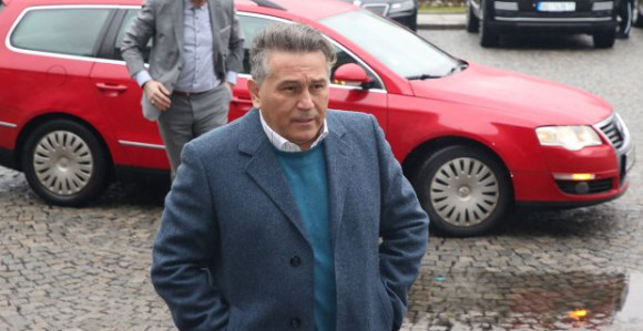 Halidu Muslimoviću oduzimaju vozni park i stvari iz kuće!