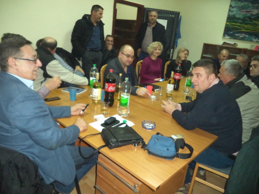 Pola odbora iz Ujedinjene Srpske prešlo u NDP
