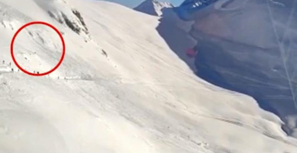 Полиција трага за скијашем који је покренуо лавину