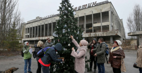 Украјински град након 33 године окићен јелком