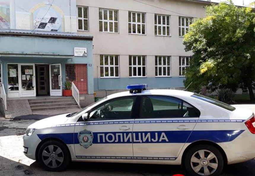 Mladić pretučen, policija privela osumnjičene