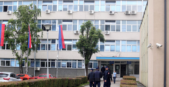 Izdavali tuđe poslovne prostore i uzimali novac