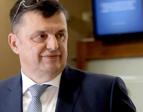 Državna imovina na otpad, a novac Tegeltijinom zetu