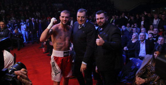 Додик бодрио Цециног сина у дворани "Борик"