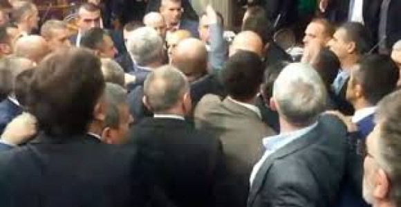 Мандић, Кнежевић и Зоговић пуштени из затвора