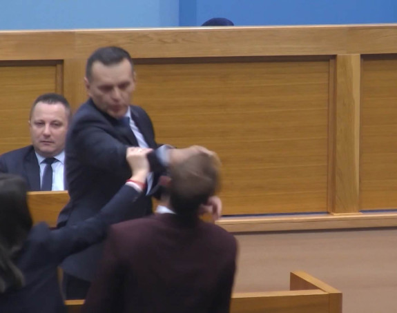 Poziv Viškoviću da smijeni Dragana Lukača