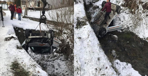 Аутомобил се преврнуо на кров код Зворника