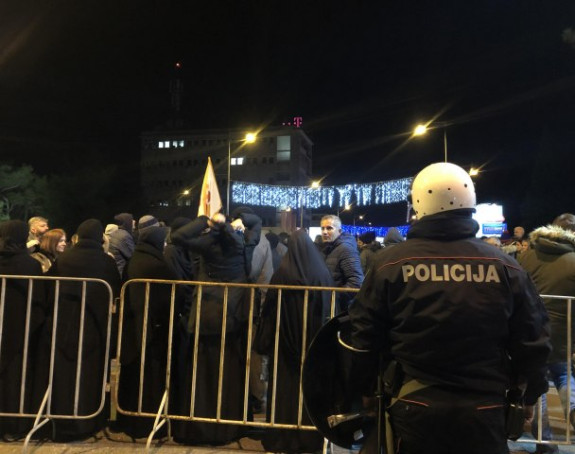 Протести широм Црне Горе и вечерас одржани