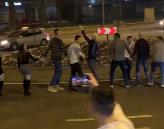 Zaigrali kolo oko kružnog toka u Zenici