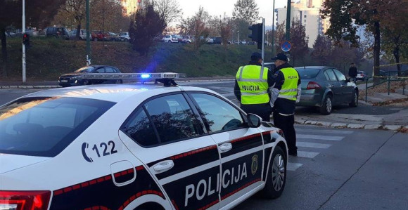 Udes u Tuzli: Vozač zadobio teške povrede