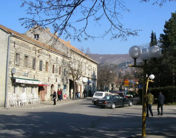 Bileća: Razbili prozor i odnijeli zlato iz kuće